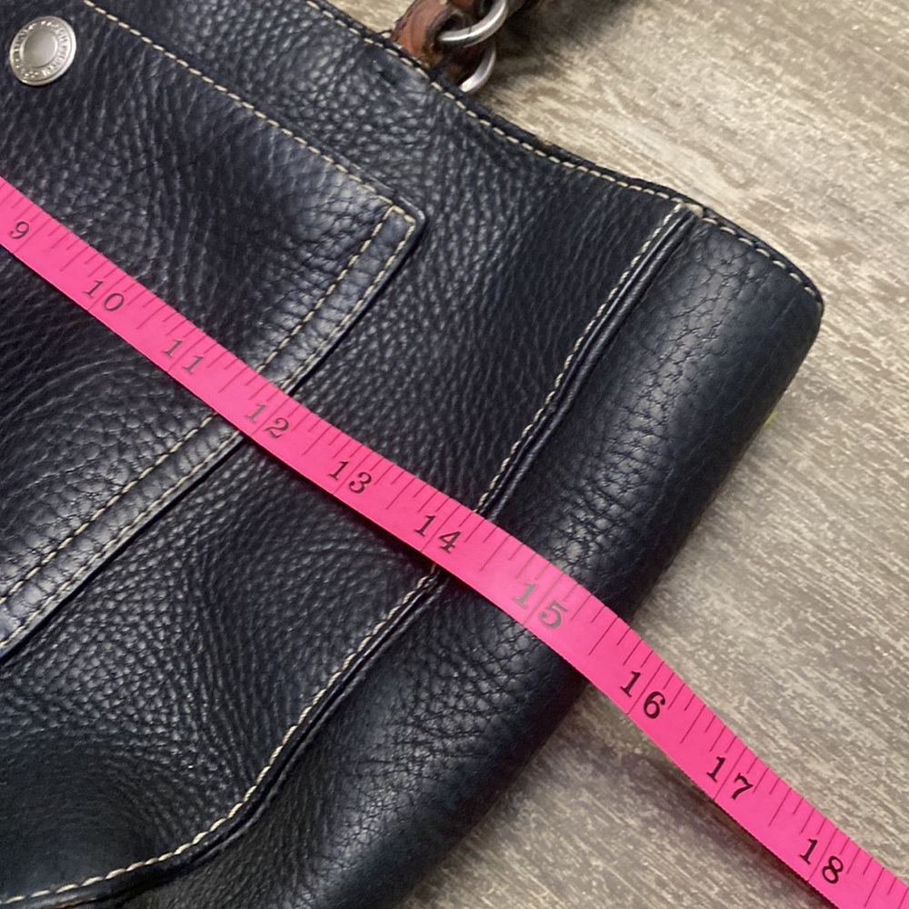 Coach
Chelsea Pebbled Black and Brown Leather Shoulder Bag
15"L x 4"W x 8"H - Picture 12 of 16